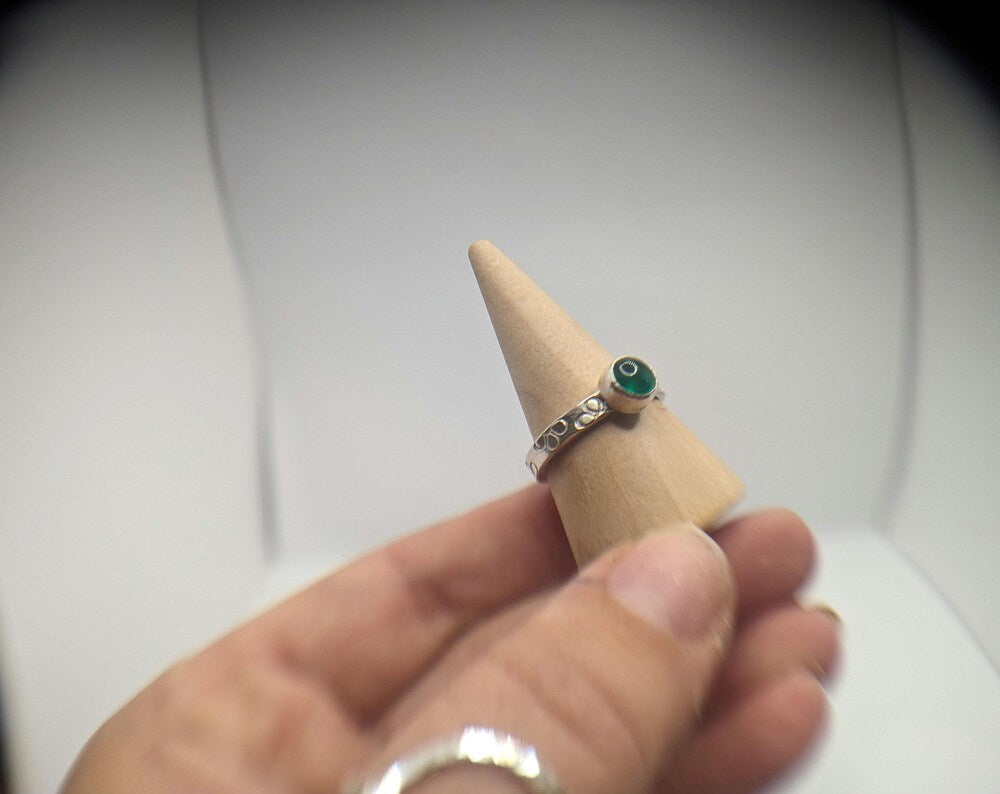 Green Onyx Daisy Stamped Sterling Silver Ring