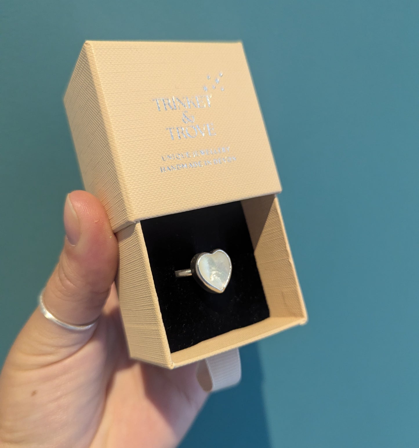 Mother of Pearl heart Stirling Silver Ring