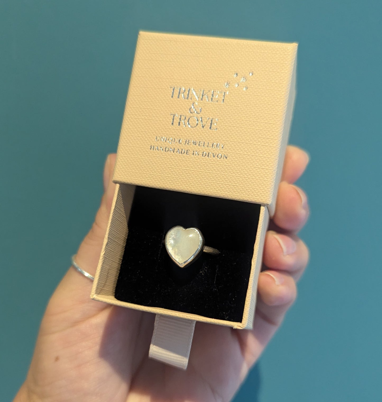 Mother of Pearl heart Stirling Silver Ring